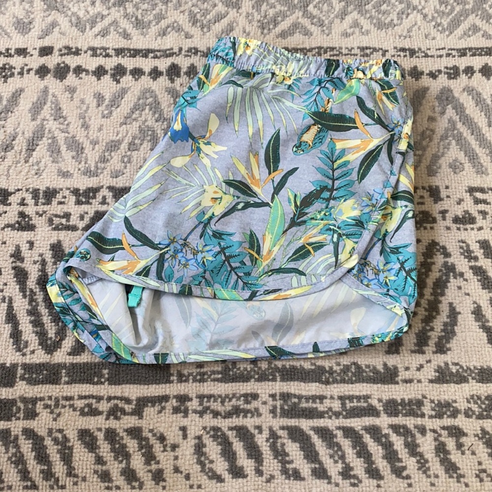 Old Navy Gray Floral Running Shorts